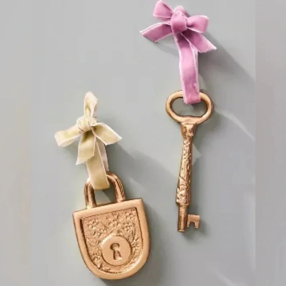 Anthropologie ornaments set lock & key velvet ribbon brass antiquey christmas